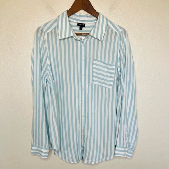 Torrid Esther Button Front Blouse - Picture 3 of 9